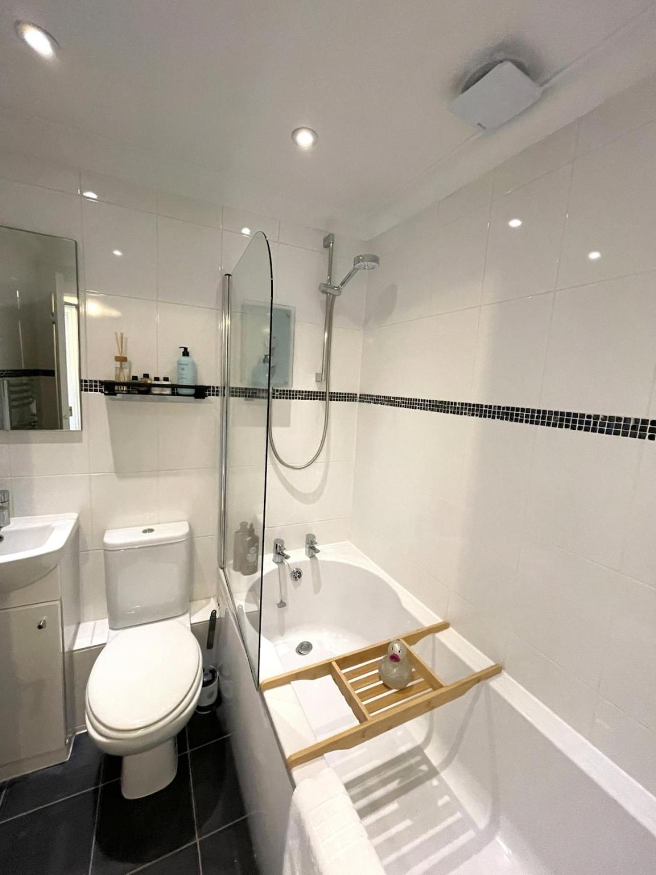 Luxury Boutique - Amazing Location Apartment *